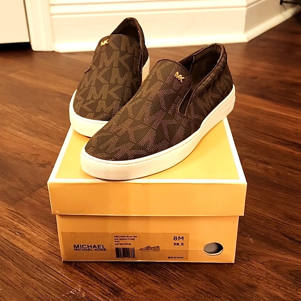 Michal Kors womens Keaton slip ons